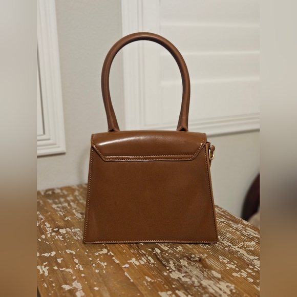 Jacquemus Le Chiquito Moyen leather handbag